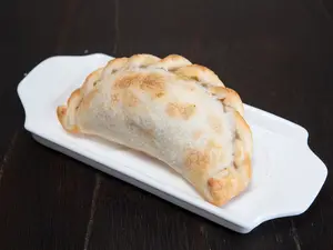 Empanada De Panceta Y Queso