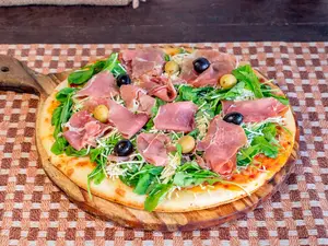 G de muzzarella y jamón crudo