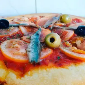 Grande de anchoas sin muzza
