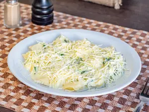 Ravioles con estofado de carne