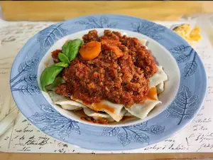 Spagheti con salsa fileto