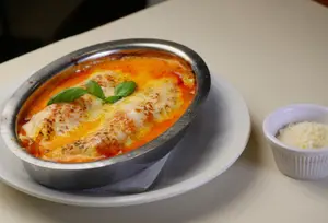 Canelón rellenos c/salsa mixta