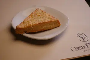 Scon de queso grande