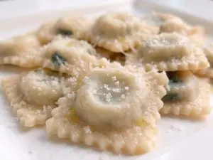 Ravioles De Verdura Y Pollo