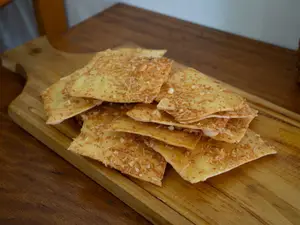 100 GR CRACKER QUESO PARMESANO