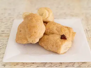 100 GR CUERNITOS DE GRASA RELLENO JAMON