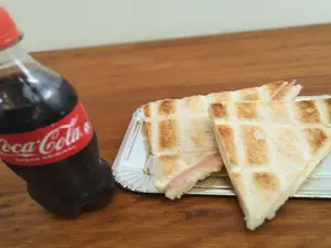 2 Tostados + 1 Coca Original