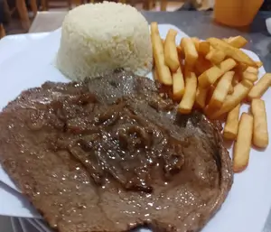 Bistec Encebollado
