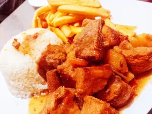 Cerdo Guisado+Sopa