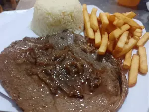 Sopa de Res+Bistec Encebo