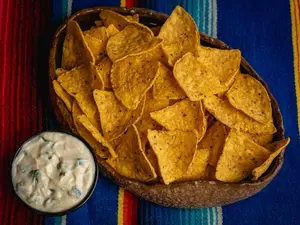 Nachos con verdeo
