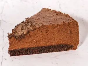 Porción torta mousse chocolate