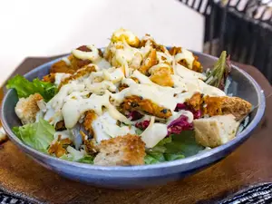 ENSALADA POLLO & PANCETA