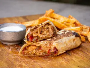 Wrap De Pollo Con Papas Fritas