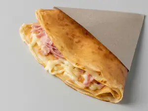 Crepe De Jamón, Queso Y Tomate