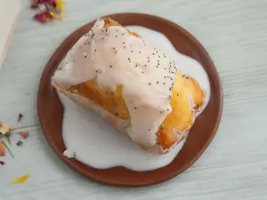 Mini budín de limón y amapolas