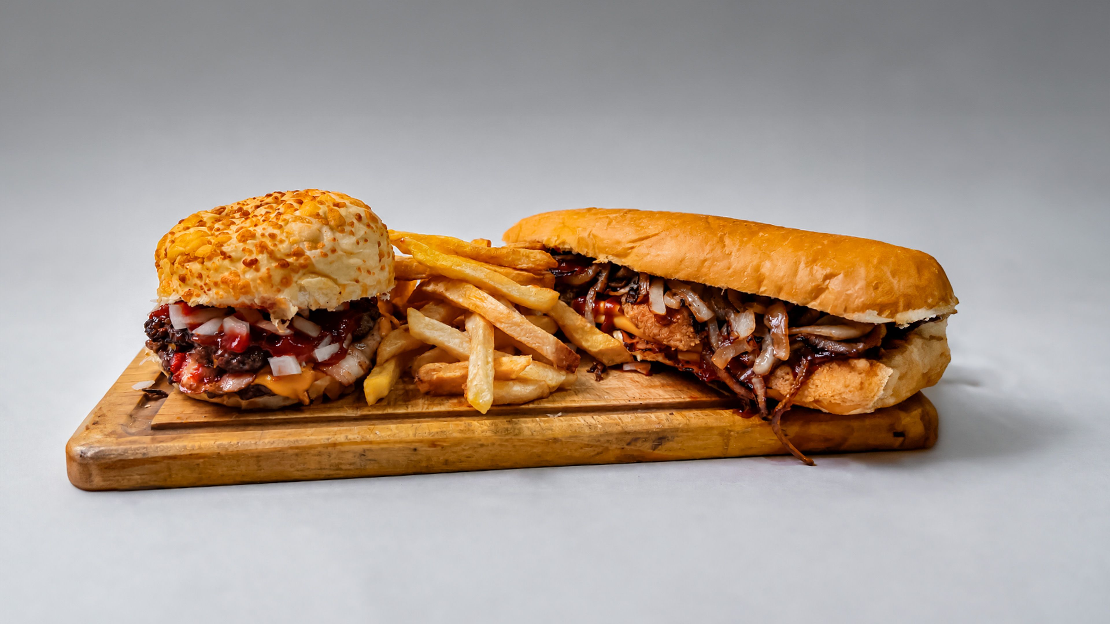 Portada de Chakaricia Hamburguesas Y Sanguches