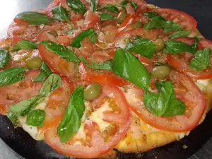 Pizza Caprese
