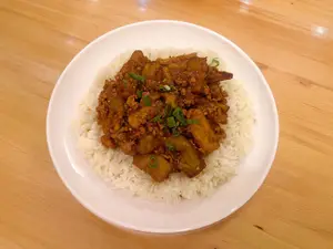 Arroz con berenjena y carne
