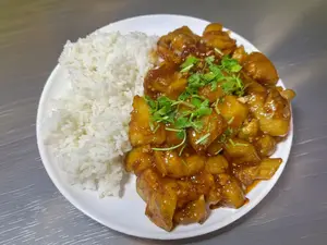 Arroz con tiras de berenjena