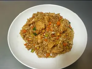 Chaofan de pollo