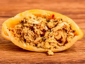 Pastelito De Pollo Desmechado