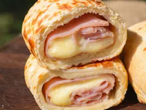 Chipa relleno de jamón y queso por 3 unidades