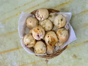 12 unidades de chipa horneados