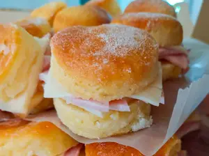 Figacitas Con Jamon Y Queso