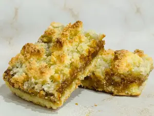 Cuadrado de coco y dulce de leche