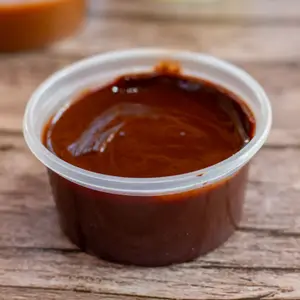 Porción de salsa de chocolate