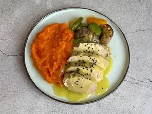 Solomillo + pure y vegetales