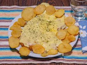Suprema de pollo a la Suiza