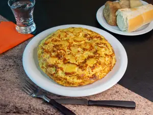 Tortilla De Papa Y Cebolla