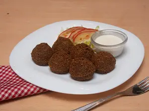 Plato falafel