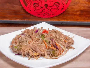 Chaw mi fen (fideos de arroz)