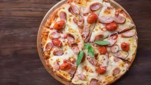 Muzzarella Y Salchichas