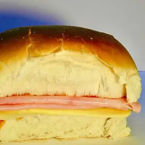 Pebete Jamon y Queso
