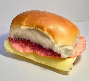 Pebetes Salame y Queso