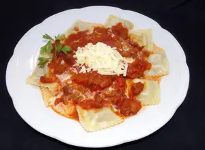 Ravioles de pollo y verdura