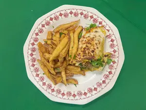 Wrap pulled pork con papas rústicas