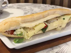 Sándwich Capresse Top
