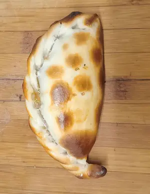 Empanada de carne picante