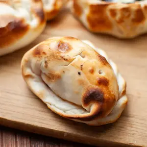 Empanada de jamón y queso