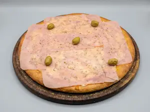 Pizza al molde con jamón