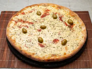 Pizza piedra con muzzarella