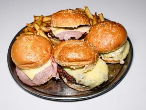 Súper burger de lomito colika