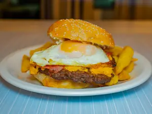 Súper burger lomito clásica 3