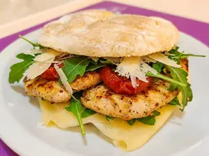 Árabe Sin TACC de pechuga grillé