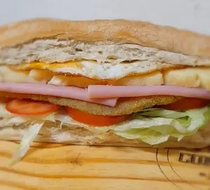 Sándwich de milanesa completo